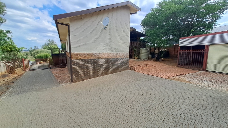 3 Bedroom Property for Sale in Uitsig Free State